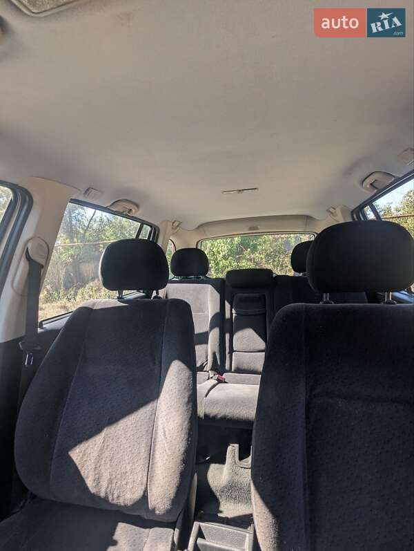 Минивэн Opel Zafira 2002 в Кривом Роге фото 7 Минивэн Opel Zafira 2002 в Кривом Роге