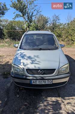 Минивэн Opel Zafira 2002 в Кривом Роге