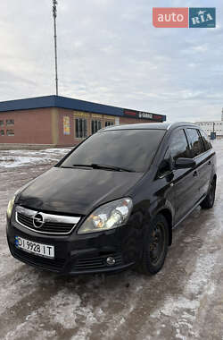 Минивэн Opel Zafira 2007 в Вольногорске