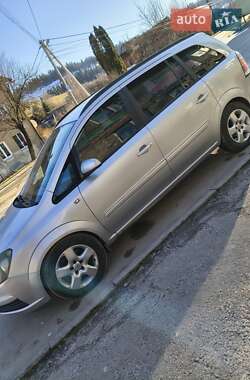 Минивэн Opel Zafira 2006 в Турке