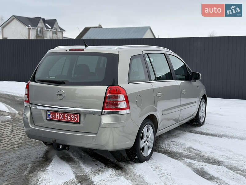 Минивэн Opel Zafira 2009 в Тернополе