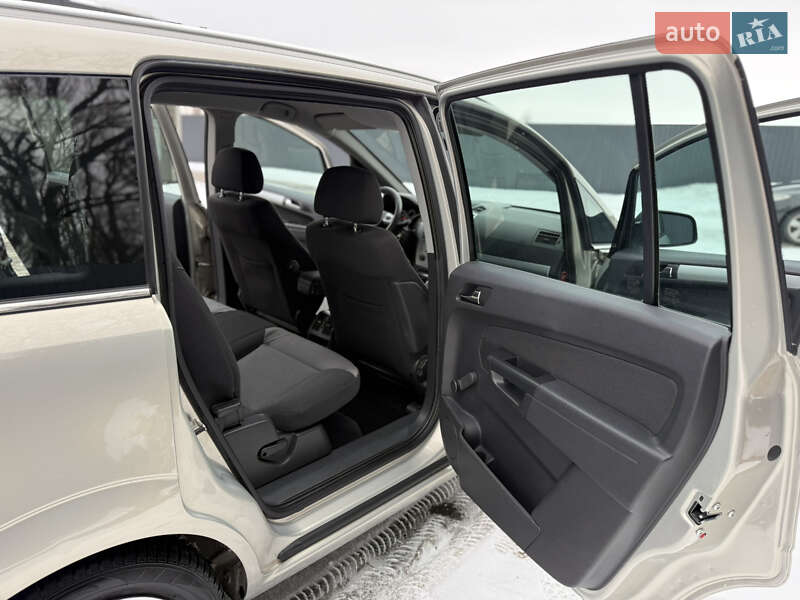 Минивэн Opel Zafira 2009 в Тернополе