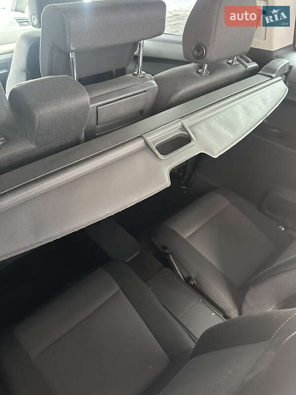 Минивэн Opel Zafira 2009 в Хороле