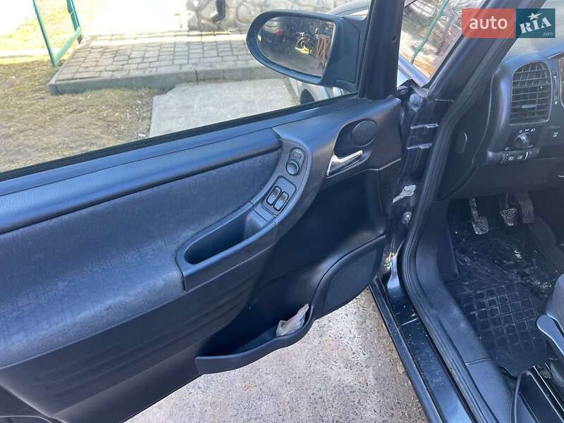 Минивэн Opel Zafira 1999 в Новояворовске
