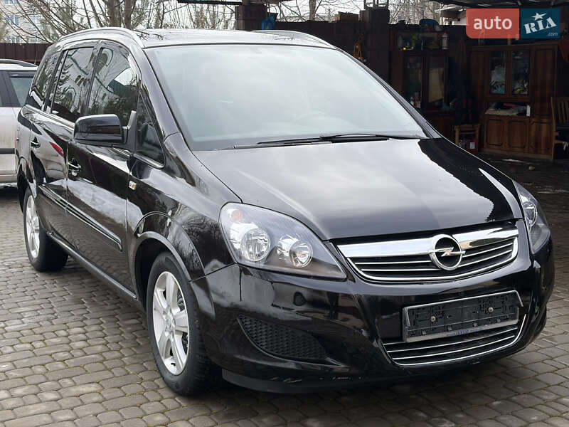 Opel Zafira 2011