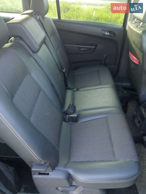 Минивэн Opel Zafira 2008 в Косове фото 3 Минивэн Opel Zafira 2008 в Косове