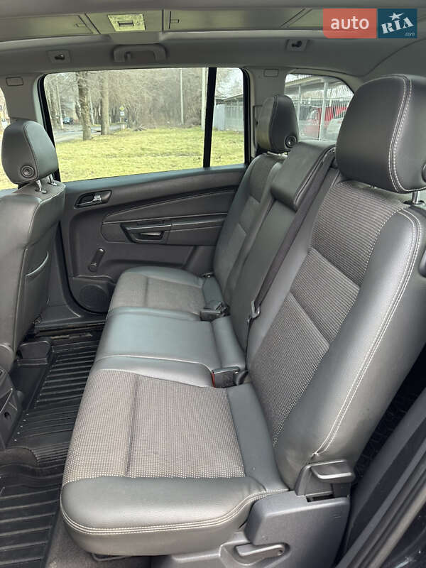 Минивэн Opel Zafira 2006 в Каменском