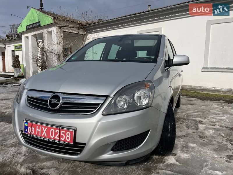Мінівен Opel Zafira 2010 в Білій Церкві