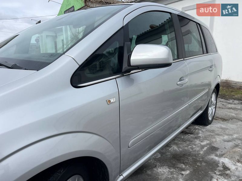 Мінівен Opel Zafira 2010 в Білій Церкві