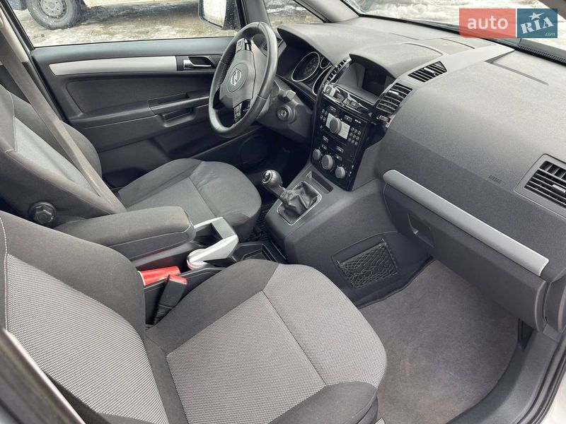 Мінівен Opel Zafira 2010 в Білій Церкві