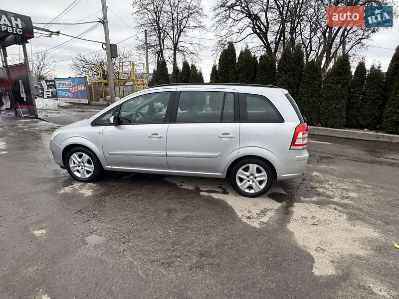 Минивэн Opel Zafira 2008 в Белой Церкви
