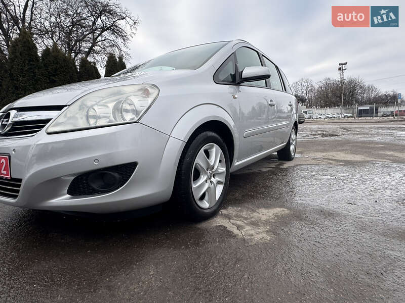 Минивэн Opel Zafira 2008 в Белой Церкви