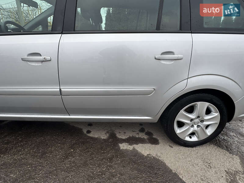Минивэн Opel Zafira 2008 в Белой Церкви