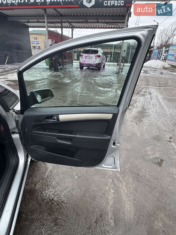 Минивэн Opel Zafira 2008 в Белой Церкви