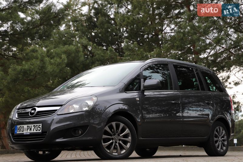 Минивэн Opel Zafira 2011 в Дрогобыче фото 5 Минивэн Opel Zafira 2011 в Дрогобыче