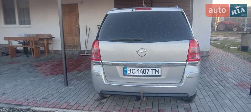 Минивэн Opel Zafira 2010 в Львове