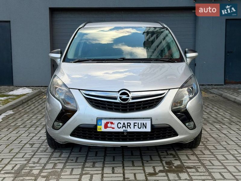 Микровэн Opel Zafira 2014 в Львове