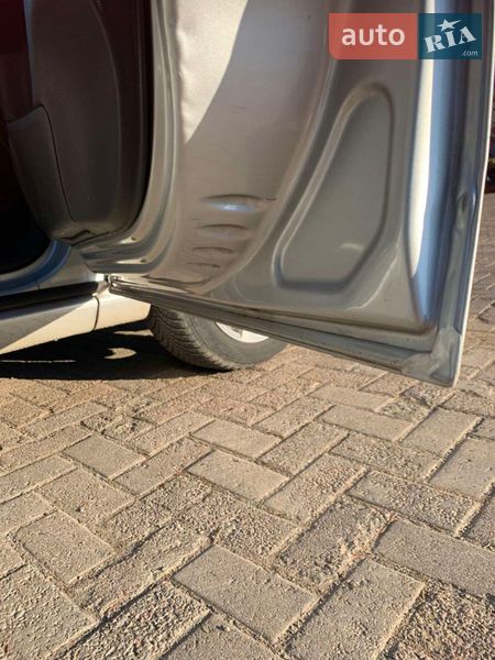 Минивэн Opel Zafira 2008 в Ровно