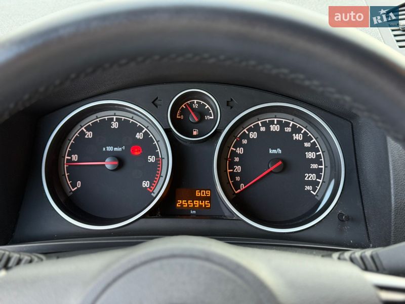 Минивэн Opel Zafira 2012 в Моршине фото 63 Минивэн Opel Zafira 2012 в Моршине