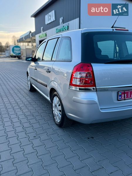 Минивэн Opel Zafira 2009 в Владимире
