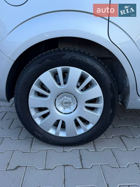 Минивэн Opel Zafira 2009 в Владимире