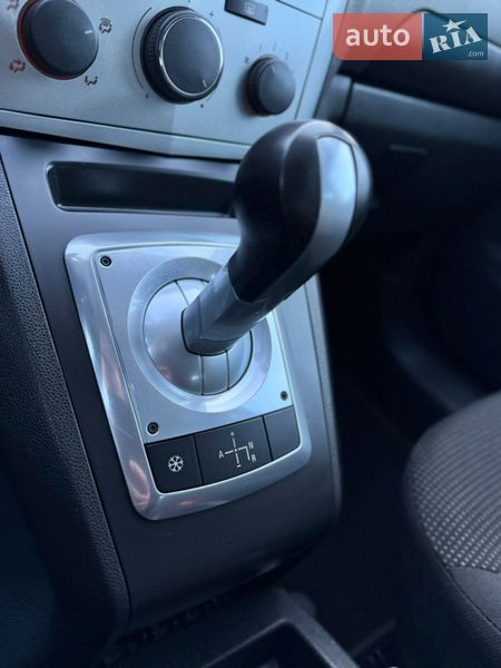 Минивэн Opel Zafira 2009 в Владимире