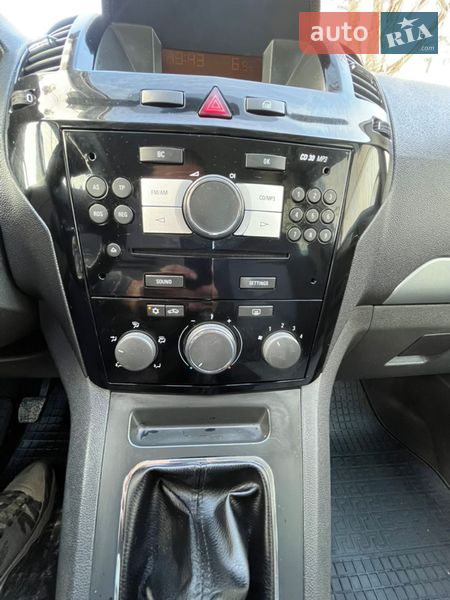 Минивэн Opel Zafira 2010 в Тернополе