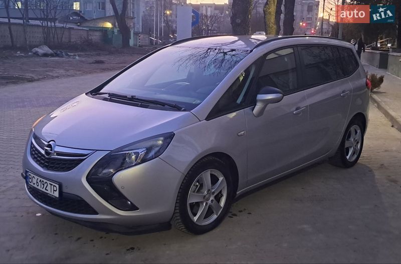 Opel Zafira 2015