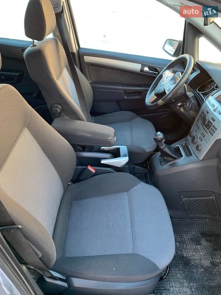 Минивэн Opel Zafira 2009 в Кременце