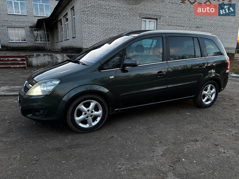 Минивэн Opel Zafira 2009 в Ратным