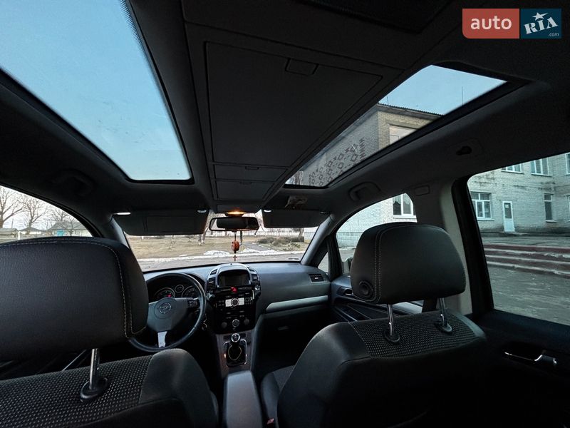 Минивэн Opel Zafira 2009 в Ратным