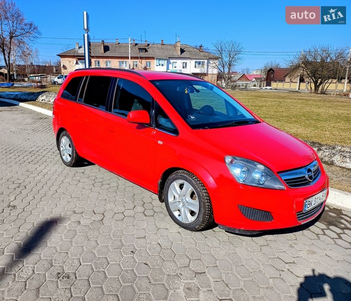 Opel Zafira 2011