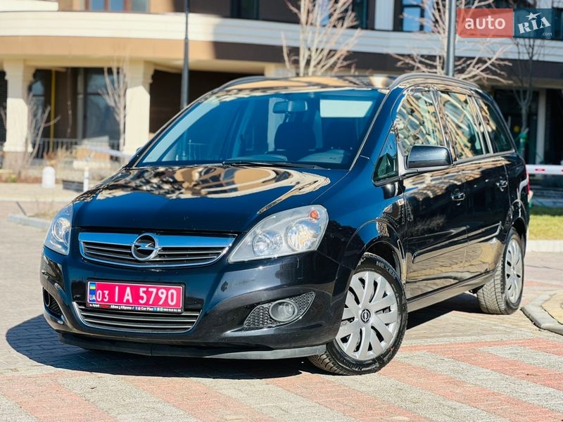 Минивэн Opel Zafira 2013 в Киеве