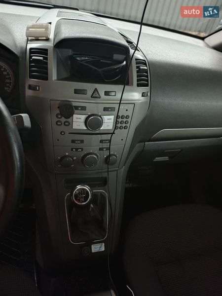 Минивэн Opel Zafira 2007 в Черкассах