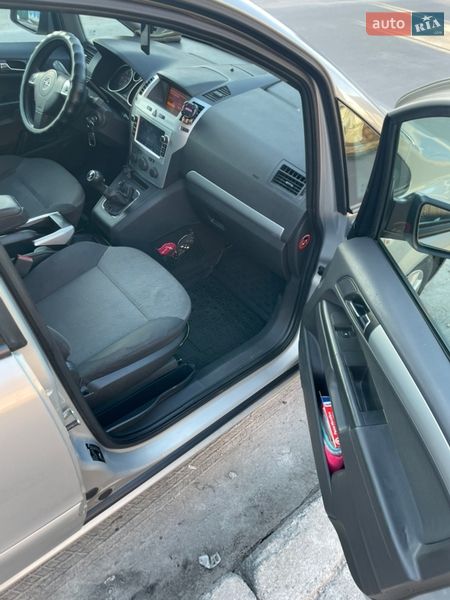 Минивэн Opel Zafira 2009 в Звягеле