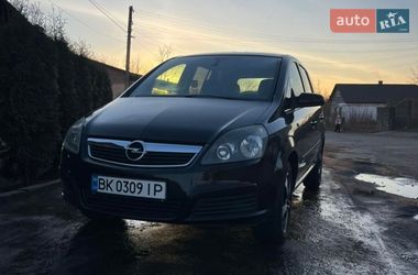 Минивэн Opel Zafira 2006 в Рокитном