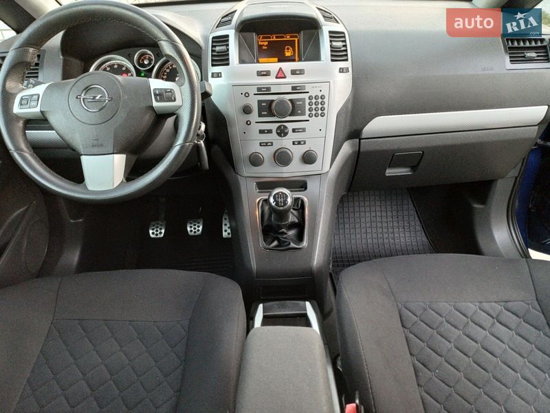 Минивэн Opel Zafira 2008 в Умани