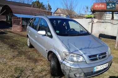 Минивэн Opel Zafira 2004 в Сарнах