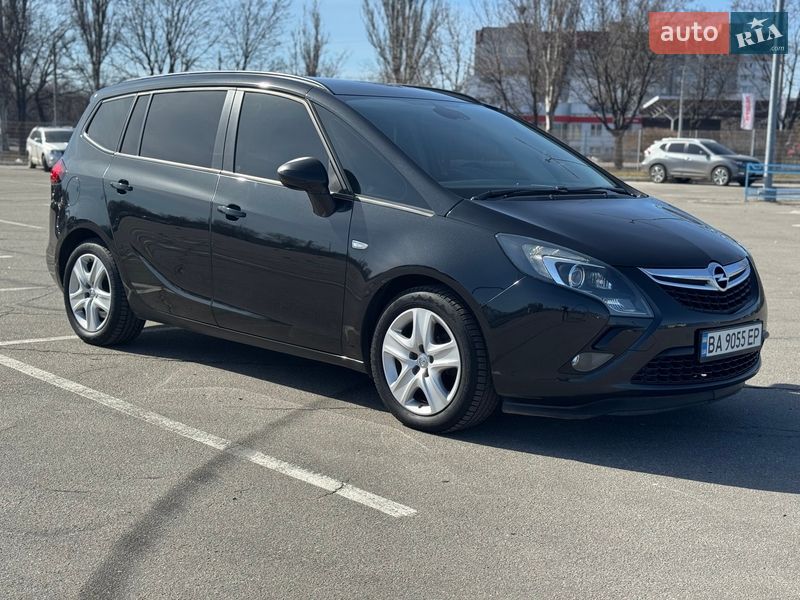 Opel Zafira 2012