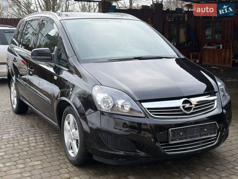Opel Zafira 2011