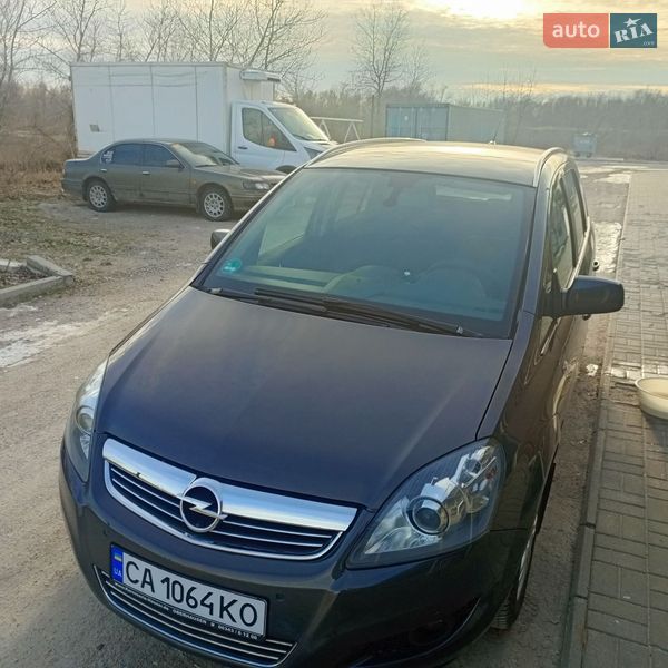 Минивэн Opel Zafira 2013 в Запорожье