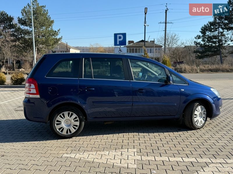 Мінівен Opel Zafira 2011 в Ямполі