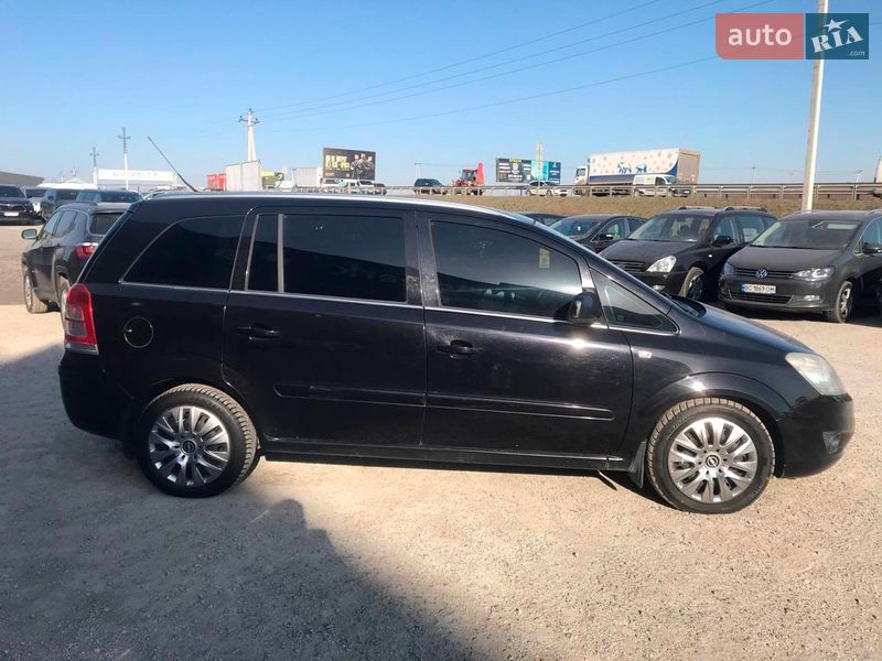 Минивэн Opel Zafira 2010 в Львове