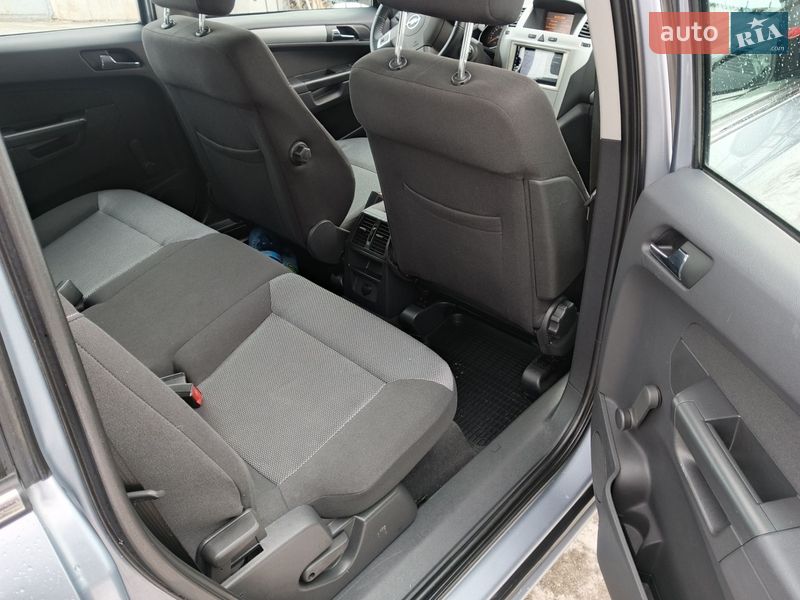 Минивэн Opel Zafira 2009 в Прилуках