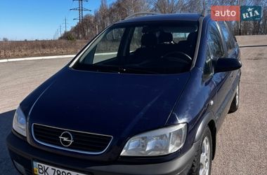 Мінівен Opel Zafira 2000 в Богуславі