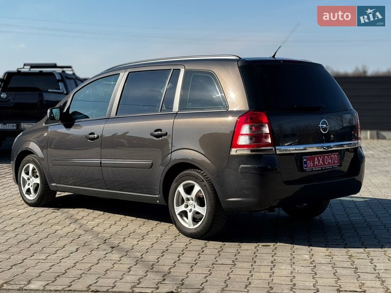 Минивэн Opel Zafira 2012 в Звягеле