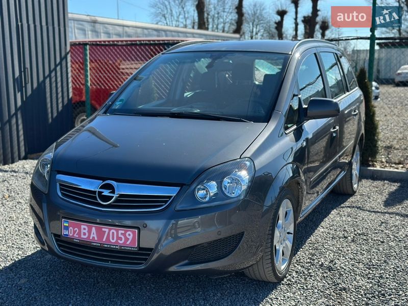Opel Zafira 2012