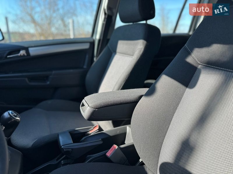 Мінівен Opel Zafira 2012 в Вінниці