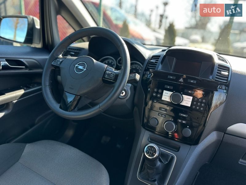 Мінівен Opel Zafira 2012 в Вінниці