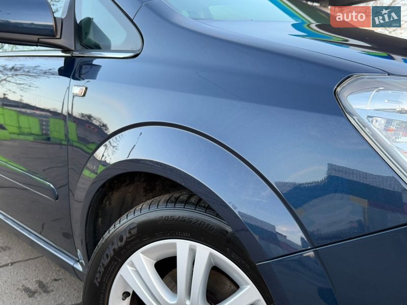 Минивэн Opel Zafira 2011 в Лубнах